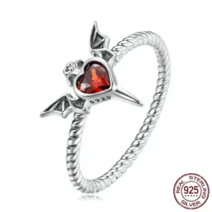 Bague Cœur Ailé Transpercé d’un Poignard en Argent 925.
