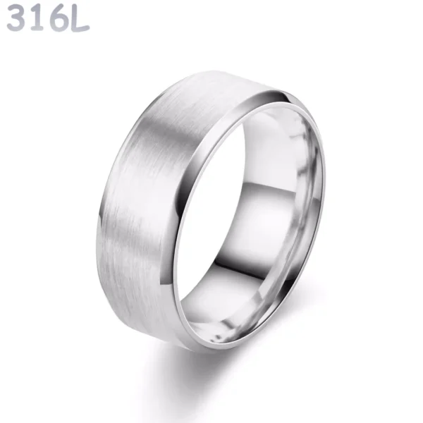 Bague Unisexe Acier 316L Finition Brossée 8 mm Bague Unisexe Acier 316L Finition Brossée 8 mm.
