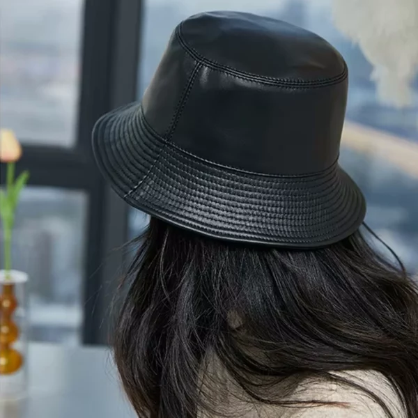 Bob en Cuir Noir Femme avec Doublure Confort Bob en Cuir Noir Femme avec Doublure Confort.