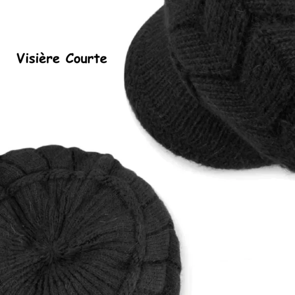 Bonnet Noir Femme en Tricot Torsadé avec Visière Courte Style Gavroche Bonnet Noir Femme en Tricot Torsadé avec Visière Courte Style Gavroche.