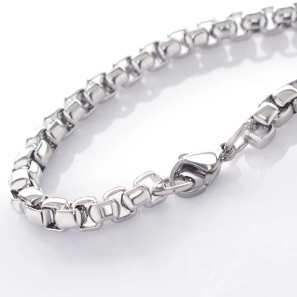 Bracelet Mailles Vénitiennes (Cubiques) de diamètre 4mm en Acier Inoxydable Bracelet Mailles Vénitiennes (Cubiques) de diamètre 4mm en Acier Inoxydable.