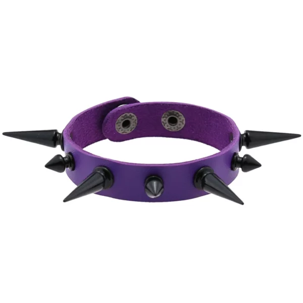 Bracelet Punk Clouté en Similicuir - Pics Noirs Asymétriques (variante cuir PU violet) Bracelet Punk Clouté en Similicuir - Pics Noirs Asymétriques (variante cuir PU violet).