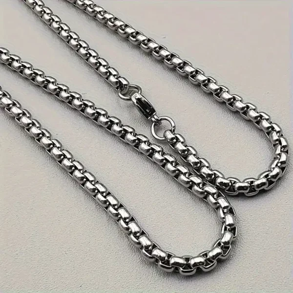 Chaîne Vénitienne en Acier Inoxydable Maillons Cubiques 2 mm Chaîne Vénitienne en Acier Inoxydable Maillons Cubiques 2 mm.