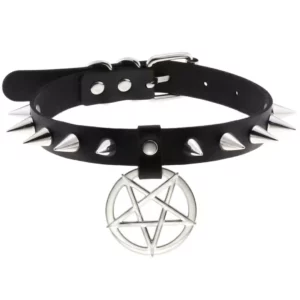 Choker Cuir Noir Clouté avec Pentacle Métallique.