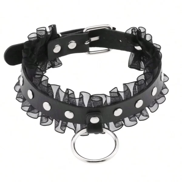 Choker Cuir Noir Punk avec Anneau et Bordure Dentelle Choker Cuir Noir Punk avec Anneau et Bordure Dentelle.