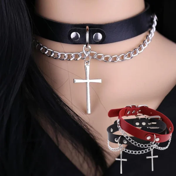 Choker Gothique Cuir Noir ou Rouge avec Croix & Chaînes.