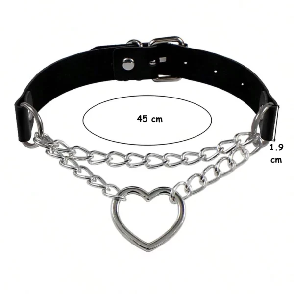 Collier Choker Ras du Cou en Cuir Noir à Cœur & Chaînes (dimensions) Collier Choker Ras du Cou en Cuir Noir à Cœur & Chaînes (dimensions).