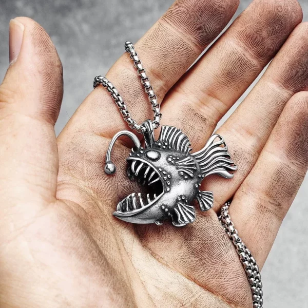 Collier Poisson Lanterne Collier Poisson Lanterne.