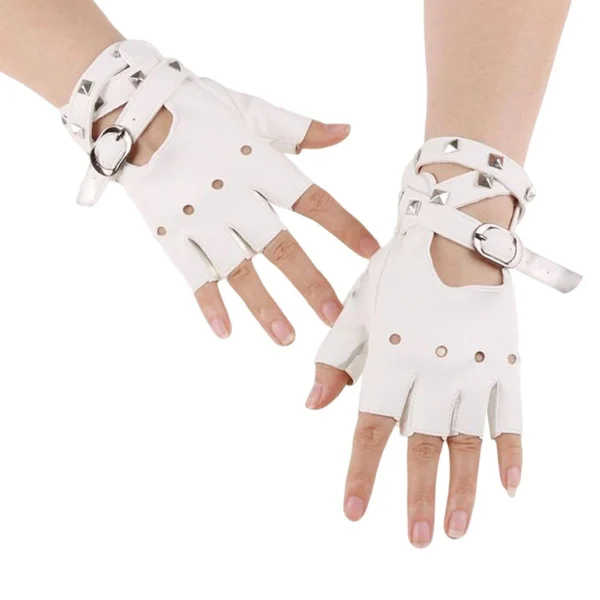 Femme avec Mitaines Similicuir Blanc Sangle et Rivets Femme avec Mitaines Similicuir Blanc Sangle et Rivets.