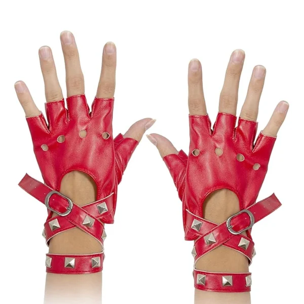 Femme avec Mitaines Similicuir Rouge Sangle et Rivets Femme avec Mitaines Similicuir Rouge Sangle et Rivets.