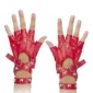 Femme avec Mitaines Similicuir Rouge Sangle et Rivets.