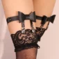 Jarretières Sexy en Cuir Noir avec Nœud Papillon & Clips pour Bas.