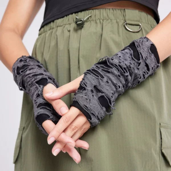 Mitaines Longues Gothiques Punk à Effet Déchiré (sur les bras) Mitaines Longues Gothiques Punk à Effet Déchiré (sur les bras).