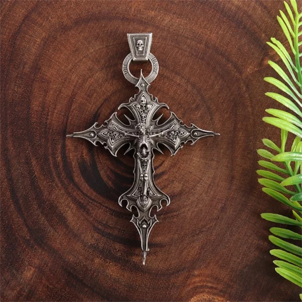 Pendentif Croix Jésus Style Gothique Vintage.