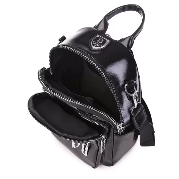 Sac à Dos en Cuir Noir Femme Gothique Zips Lames de Rasoir Sac à Dos en Cuir Noir Femme Gothique Zips Lames de Rasoir.
