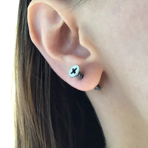 Boucles d’Oreilles Punk Vis Cruciforme Acier 316L Boucles d’Oreilles Punk Vis Cruciforme Acier 316L.