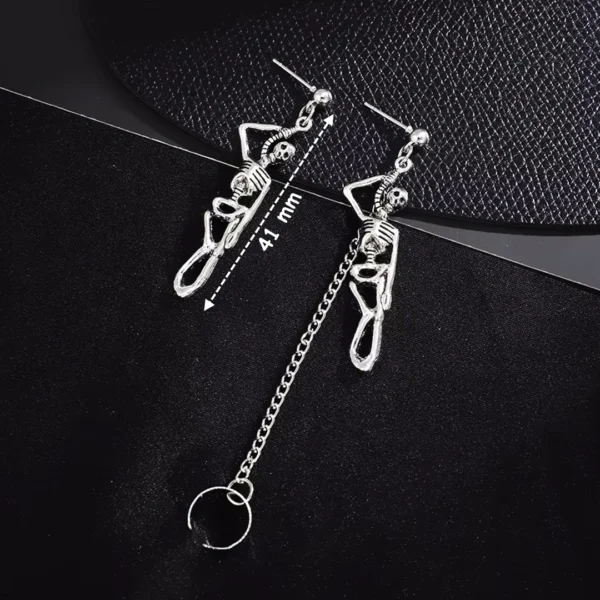 Boucles d’oreilles Squelettes Pendus 41 mm en Acier 316L Boucles d’oreilles Squelettes Pendus 41 mm en Acier 316L.