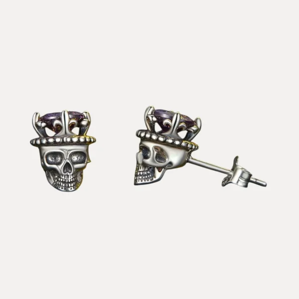 Boucles d’oreilles Tête de Mort Couronnée Zircon Améthyste avec Fermoir Poussette Boucles d’oreilles Tête de Mort Couronnée Zircon Améthyste avec Fermoir Poussette.