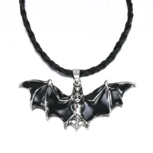 Collier Chauve-Souris Gothique en Émail Noir.