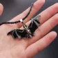 Collier Chauve-Souris en Émail Noir.