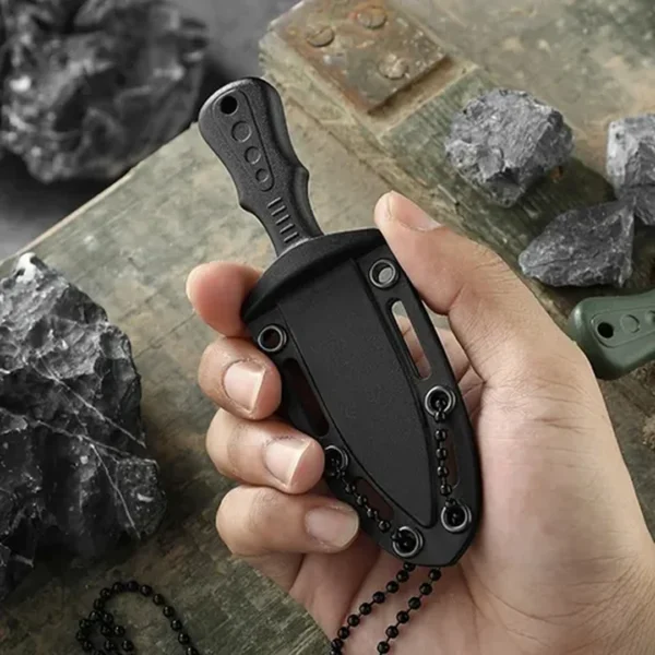 Collier Pendentif Lame Tactique Noir Style Punk Industriel Collier Pendentif Lame Tactique Noir Style Punk Industriel.