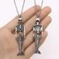 Collier Sirène Squelettique en Acier Inoxydable 316L.