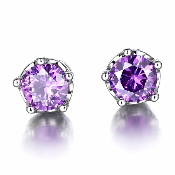 Boucles d’Oreilles Argentées aux Améthystes Violettes Serties Boucles d’Oreilles Argentées aux Améthystes Violettes Serties.