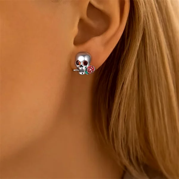 Boucles d'Oreilles Tête de Mort en Argent 925 aux Yeux Scintillants (sur lobe)