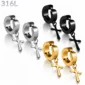 Faux Piercing Clip Oreille avec Croix Gothique.