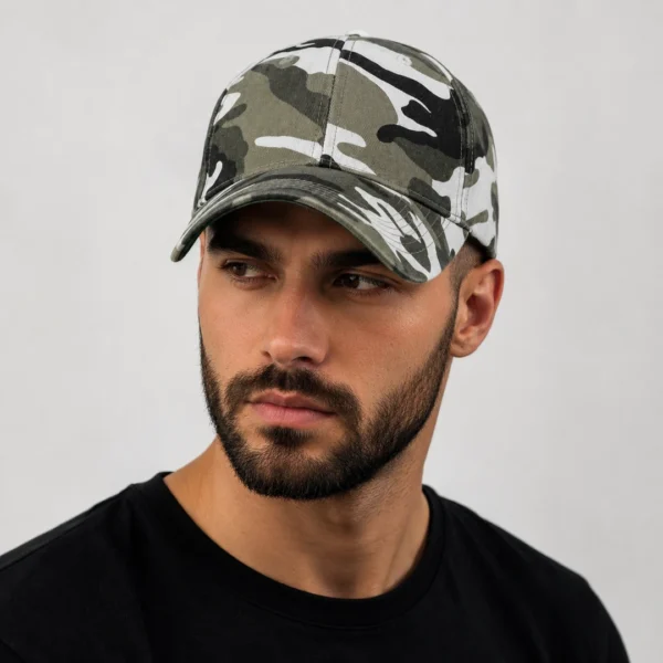 Homme avec Casquette Baseball Camouflage Gris Réglable Homme avec Casquette Baseball Camouflage Gris Réglable.
