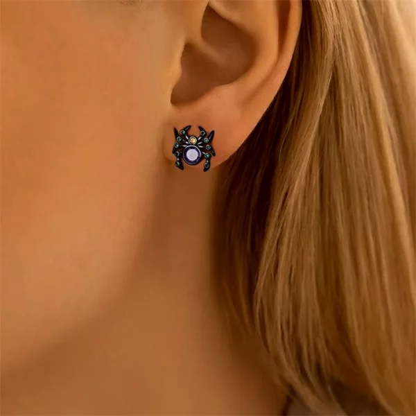 Boucles d'Oreilles Araignée en Argent 925 Anodisé Noir avec Zircons Colorés (sur lobe) Boucles d'Oreilles Araignée en Argent 925 Anodisé Noir avec Zircons Colorés (sur lobe)