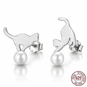 Boucles d’Oreilles Chat Jouant avec une Perle en Argent 925.
