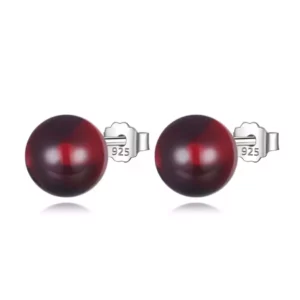 Boucles d’Oreilles Clous avec Perle Rouge en Verre D'inspiration Italienne.