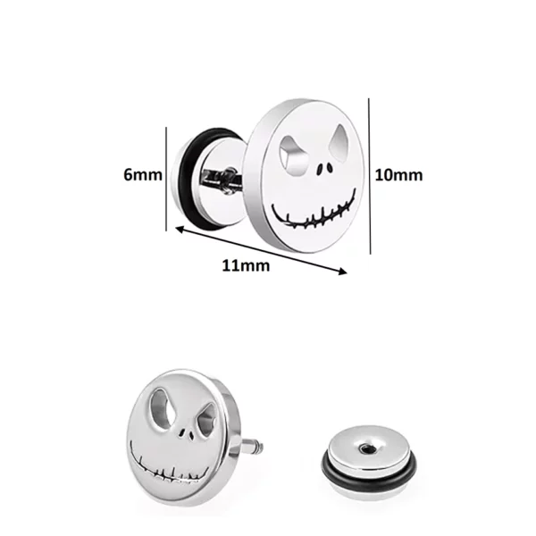 Boucles d'Oreilles Tête de Mort Espiègle avec Fermoir à Vis (dimensions) Boucles d'Oreilles Tête de Mort Espiègle avec Fermoir à Vis (dimensions).