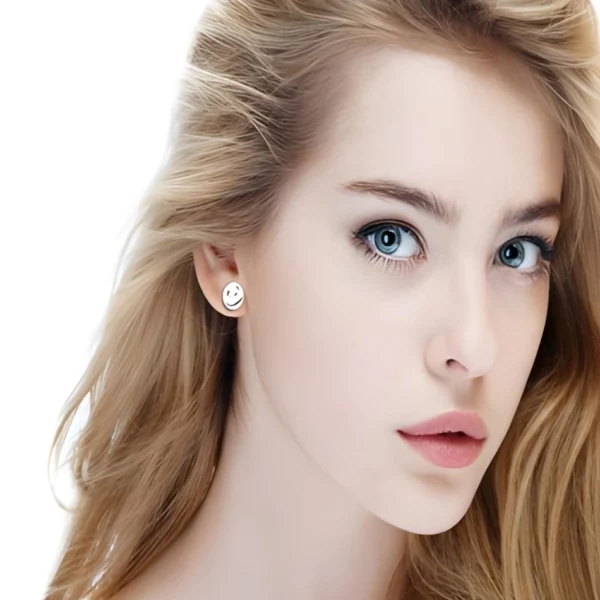 Boucles d'Oreilles Tête de Mort Espiègle avec Fermoir à Vis (sur lobe) Boucles d'Oreilles Tête de Mort Espiègle avec Fermoir à Vis (sur lobe).