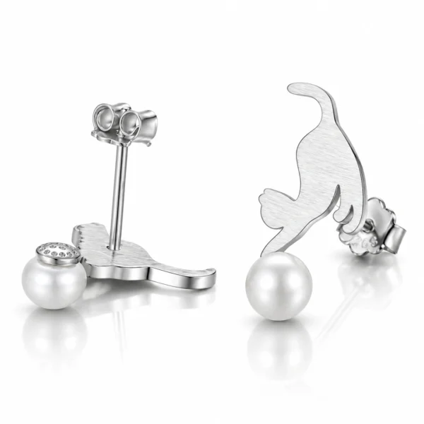 Clous d’Oreilles Chat Jouant avec une Perle en Argent 925 Clous d’Oreilles Chat Jouant avec une Perle en Argent 925.