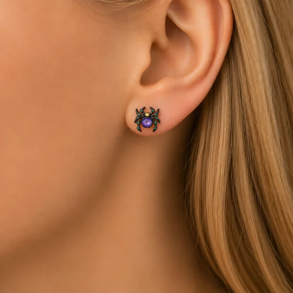 Femme avec Boucles d'Oreilles Araignée Argent 925 à Zirconiums Colorés Femme avec Boucles d'Oreilles Araignée Argent 925 à Zirconiums Colorés