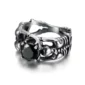 Bague Gothique Squelettes Prosternés en Argent 925 avec Zircon Noir (vue dessus).