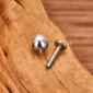 Piercing Labret Perle Blanche sur Socle Titane (filetage).