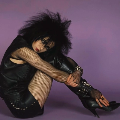 Susan Janet Ballion alias Siouxsie Sioux, groupe Siouxsie and the Banshees, figure de proue du mouvement post-punk.