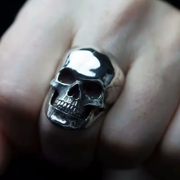 Chevalière Homme Tête de Mort en Acier Inoxydable Taille 10 Chevalière Homme Tête de Mort en Acier Inoxydable Taille 10.