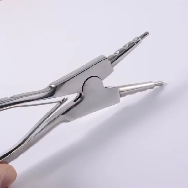 Pince Professionnelle Ouverture Anneaux CBR Pince Professionnelle Ouverture Anneaux CBR.