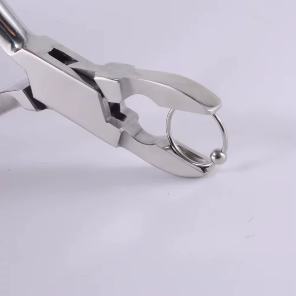 Pince Professionnelle pour fermer les anneaux CBR Pince Professionnelle pour fermer les anneaux CBR.