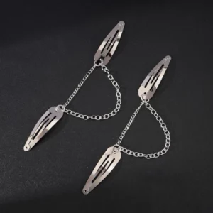 Barrettes à Cheveux Gothiques Reliées par Chaînes Fines.