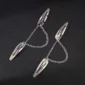 Barrettes à Cheveux Gothiques Reliées par Chaînes Fines.