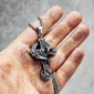 Collier Croix Gothique avec Dragon & Crâne en Acier Inoxydable