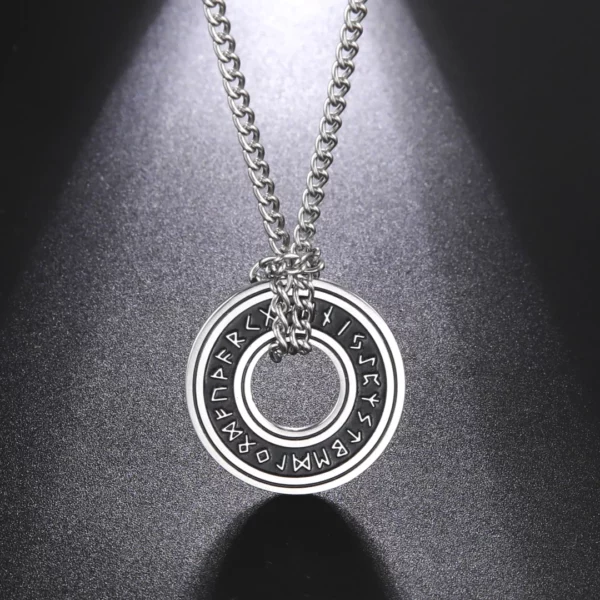 Pendentif Anneau Runes Nordiques Ancien Futhark avec Chaîne.