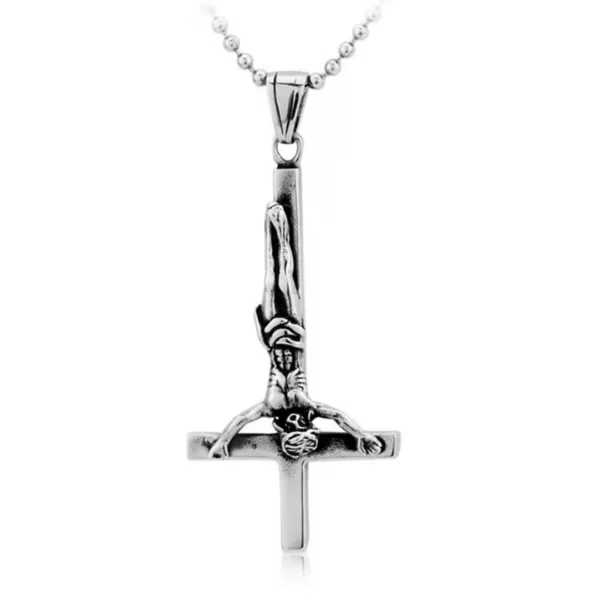 Pendentif Croix Inversée avec Saint Pierre en Acier Inoxydable.