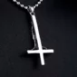 Pendentif Croix de Saint Pierre en Acier Inoxydable.