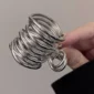 Pince à Cheveux Spiralée Type Crabe en Métal pour Chignon & Queue de Cheval.